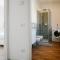 Lora feathers Suite, free parking, self check in,4 - Como