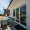 Perfect Renovated and Modern Duplex on Balboa Island - 纽波特海滩