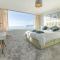 Stunning seaside penthouse apartment with balcony - 纽林