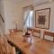Fab Sea and Mountain View Villa, walking distance from the Sandy Beach
