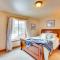 Forested Cle Elum Home with Trail Access and Deck - Клі-Елум