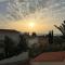Fab Sea and Mountain View Villa, walking distance from the Sandy Beach