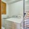 Hermoso y moderno apto en Bella Vista, 9 personas, piscina.