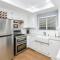 2 Bed 2 Bath Jacuzzi Home with Parking on 51st St - شاطئ نيوبورت