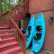 Poconos Chalet -Kayaks- HotTub-Karaoke-Lake