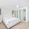 5 Bedroom duplex with Patio & Balcony walk to Pier - Newport Beach