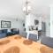5 Bedroom duplex with Patio & Balcony walk to Pier - Newport Beach