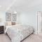 5 Bedroom duplex with Patio & Balcony walk to Pier - Newport Beach