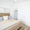 Great Location near the Balboa Pier and Fun Zone with Air conditioning