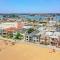 7 Bedroom Oceanfront Triplex Building - شاطئ نيوبورت