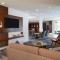 Courtyard by Marriott Los Angeles LAX / Century Boulevard