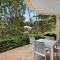 Beachside 2-Bed with Parking, Pool, Spa & BBQ - Gold Coast