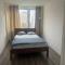 Prague, Luxurious private room in Flat between Airport and City Center - Praha