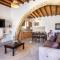 Stone Court Boutique Studios