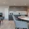 The Lexington - Luxury Serviced Apartments City Centre - City and Waterfront views