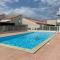 Les Baigneuses Pontaillac T2 jardin piscine