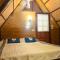 RoomQuest Golden Triangle Premium Collection