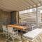 BayBees Sea View Residence