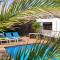Villa Marisol, Los Mojones
