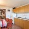 Holiday home Sweet Shelter with jacuzzi