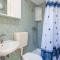 Holiday home Sweet Shelter with jacuzzi