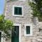 Holiday home Sweet Shelter with jacuzzi