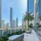 HiGuests - Tranquil Luxury 1BR Apt in the Heart of the City - Dubaj