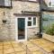 Remarkable 1-Bed Cotswolds Cottage in Finstock