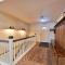 Unit 701 5 bd 3 ba condo