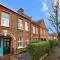 Victorian 2BR Apartment, King Beds, Fast WiFi, Near Shops, Cafes & Transport, E17 - Londres