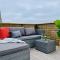 Delightful Ealing Retreat - Steps to Tube & Shops