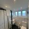 Central Cambridge Apartments by Tas