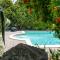 Cottage Soraya with independent swimming pool near the beach