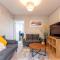 New, modern 4 bed, 3 bath house ,free parking