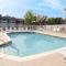 Ground Level Condo with Garden Patio - 基西米