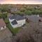 Luxury 5BR, 3BA Austin Retreat ~ Pool~ Parking - أوستن