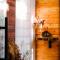 The Rosewood Cottage - Sauna, Soak, and Luxury