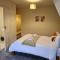 Spacious Mytholmroyd Apartment with River Views