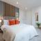 Spacious Modern 2BR - Parking - Workspace Area, Ideal for Contractors & Long Stays - NordStay