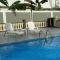 Villa Familiar con Piscina Privada y Rio