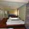 Saras Backpackers Hotel