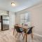 Chic 2B Getaway - 10min to DTWN - W/D, Pool, Prkg