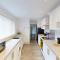 Central Stunning 3-Bed House - Free Parking