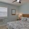 Beachfront, Newly Renovated at Aqua Vista