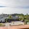 Coastal Santa Barbara Townhome, Walk to Beach! - Santa Barbara