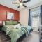 Your Modern 2B Getaway - W/D, Pool, Prkg - 10min to DTWN