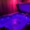 Shropshire Lodges - Romantic Luxury Hot Tub Breaks - بريدغنورث