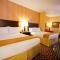 Holiday Inn Express & Suites Sacramento NE Cal Expo, an IHG Hotel