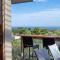 TJs Tree House with Ocean Views
