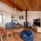 TJs Tree House with Ocean Views